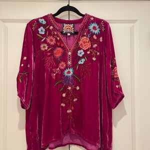 JOHNNY WAS Embroidered Velvet V-Neck Women's Top - Fuchsia